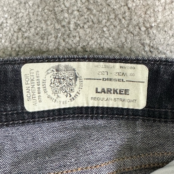 Diesel Black Straight Jeans with Classic Style - Picture 6 of 10